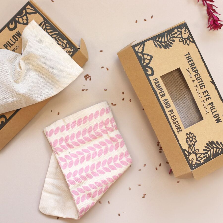 Agnes & Cat Eye Pillow: Pamper & Pleasure